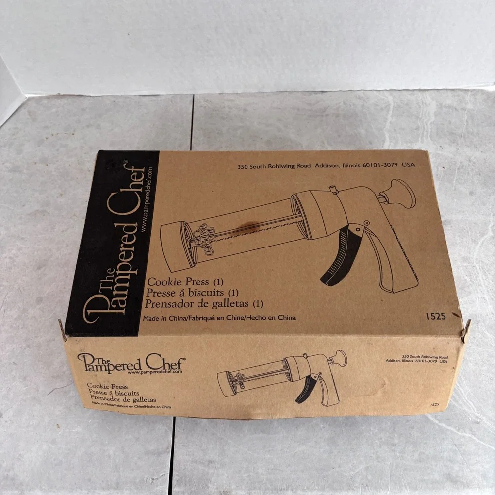 Pampered Chef 1525 Cookie Press‎ Kit with 15 Discs Holiday Baking